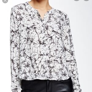 ASTR The Label hi lo black white button down long sleeve blouse sz XS